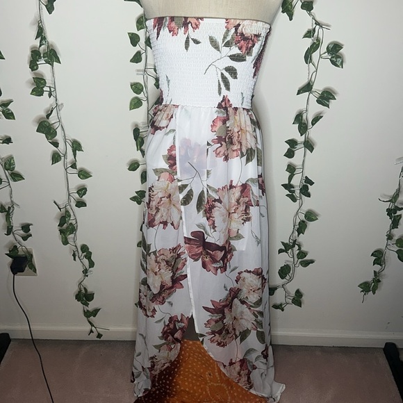 Windsor Flowy In Floral Maxi Dress - Picture 4 of 11